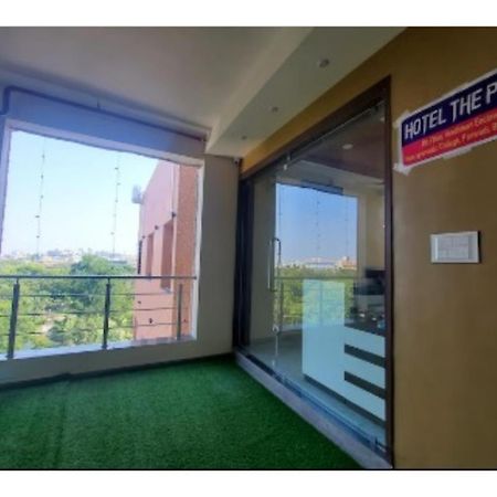 Hotel The Pill, Bhavnagar Extérieur photo