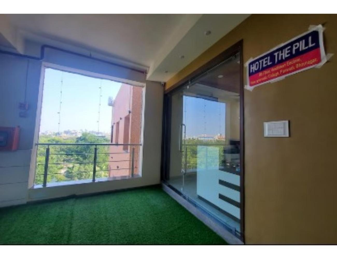 Hotel The Pill, Bhavnagar Extérieur photo