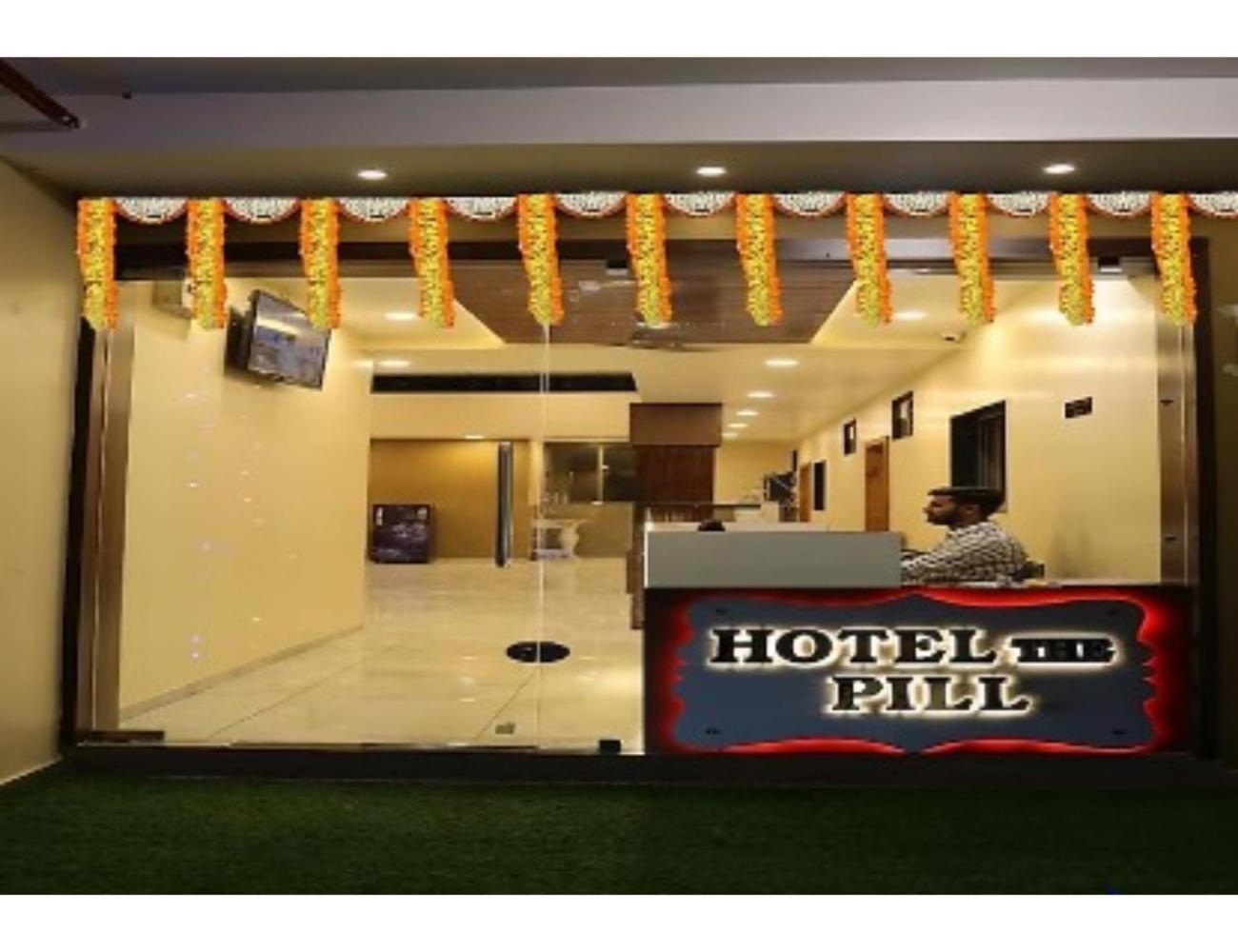 Hotel The Pill, Bhavnagar Extérieur photo